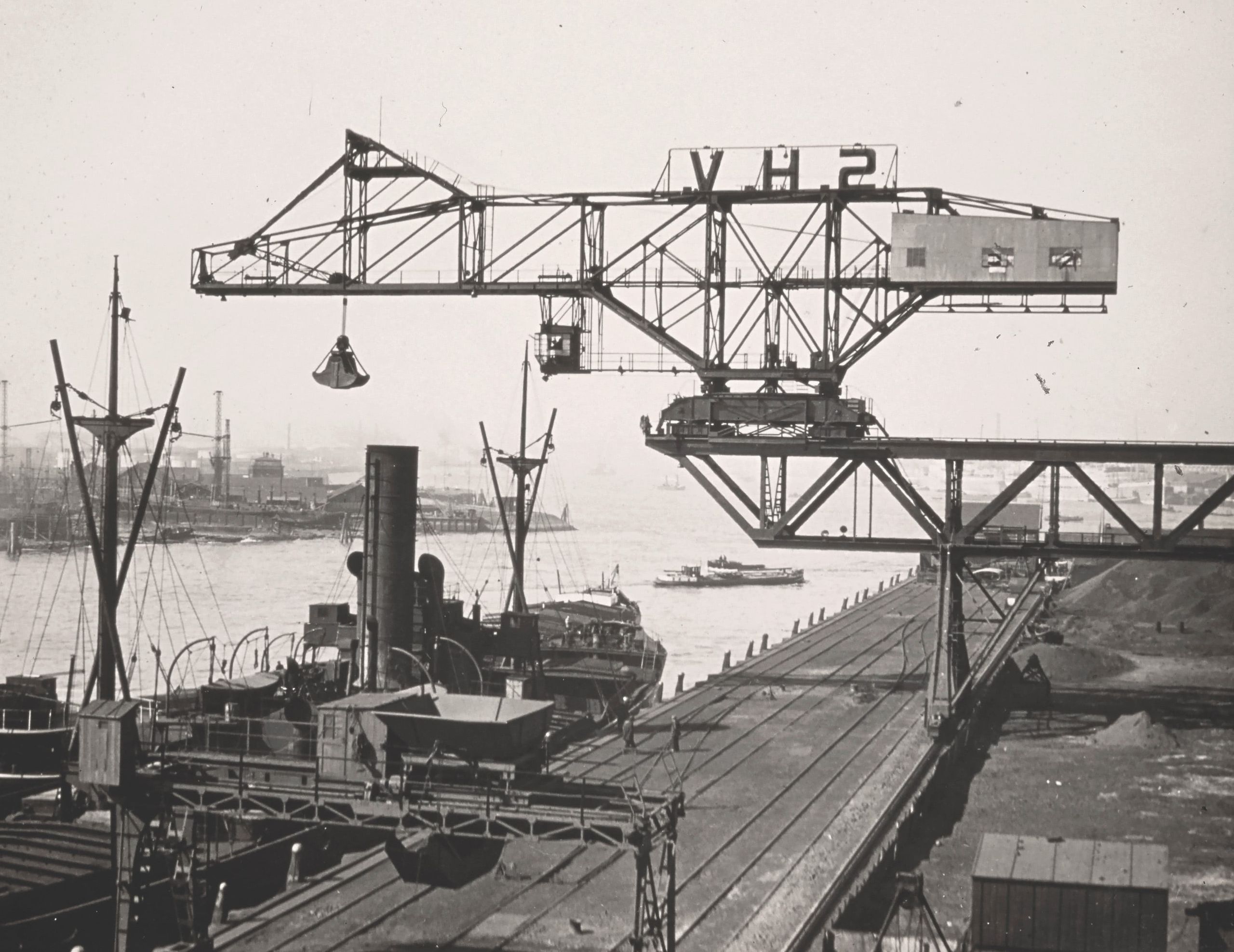 SHV Wharf in Rotterdam harbour around 1930.